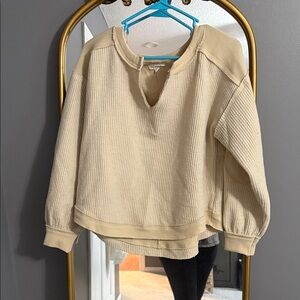 Blu Pepper Cream V-Neck Sweater